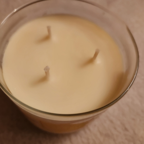 NWT Bath & Body Works 3-wick candle.  LEMON MINT LEAF - Picture 3 of 4